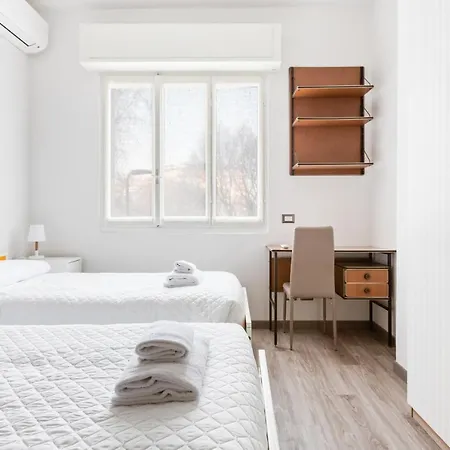 Guesthost - Cozy מילאנו