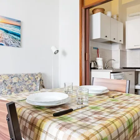 Guesthost - Cozy דירה